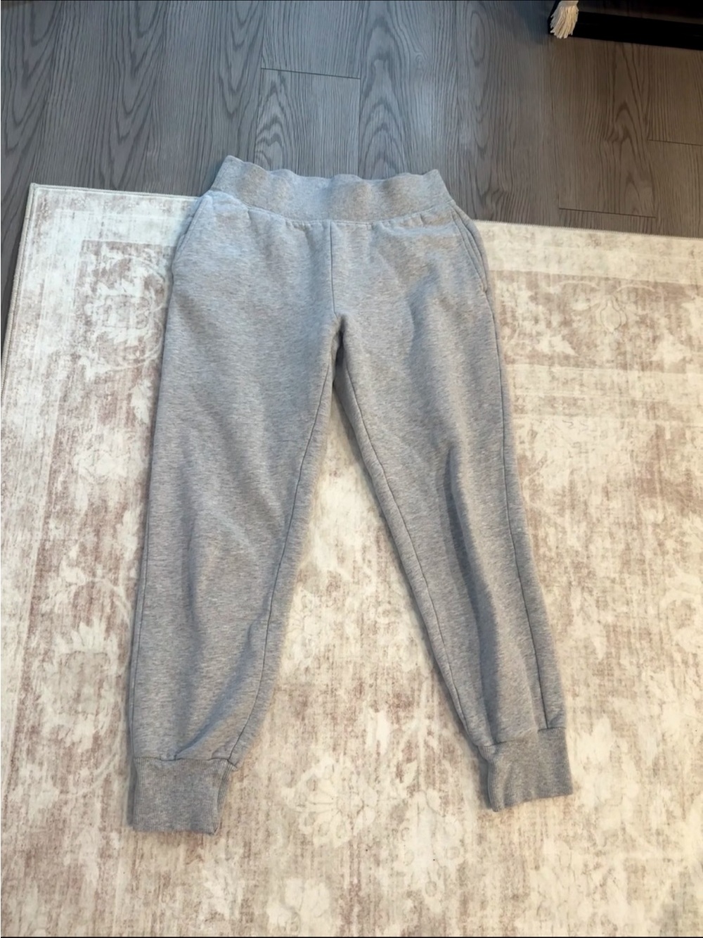 Aritzia Tna Grey Joggers